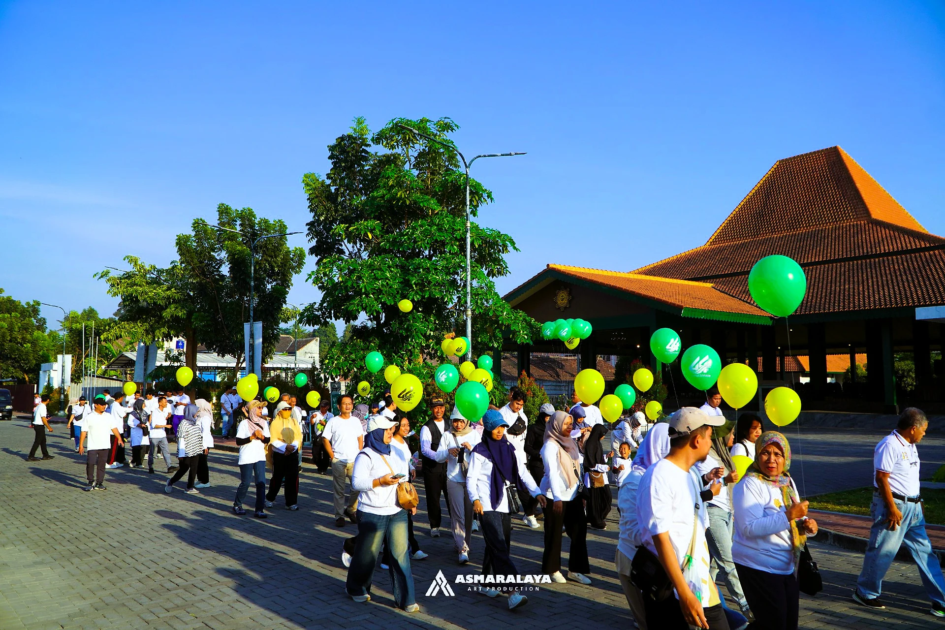 Fun Walk Dies Natalis ke-44 UWM Yogyakarta Pererat Kebersamaan Keluarga Sivitas Akademika